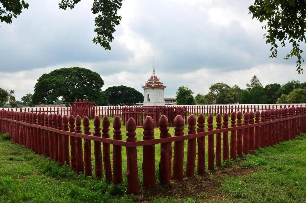 Jidapa Resort Ayutthaya Bagian luar foto