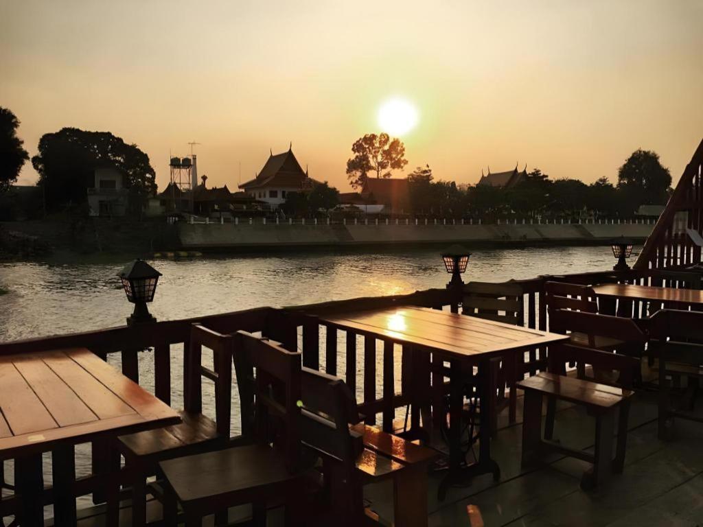 Jidapa Resort Ayutthaya Bagian luar foto