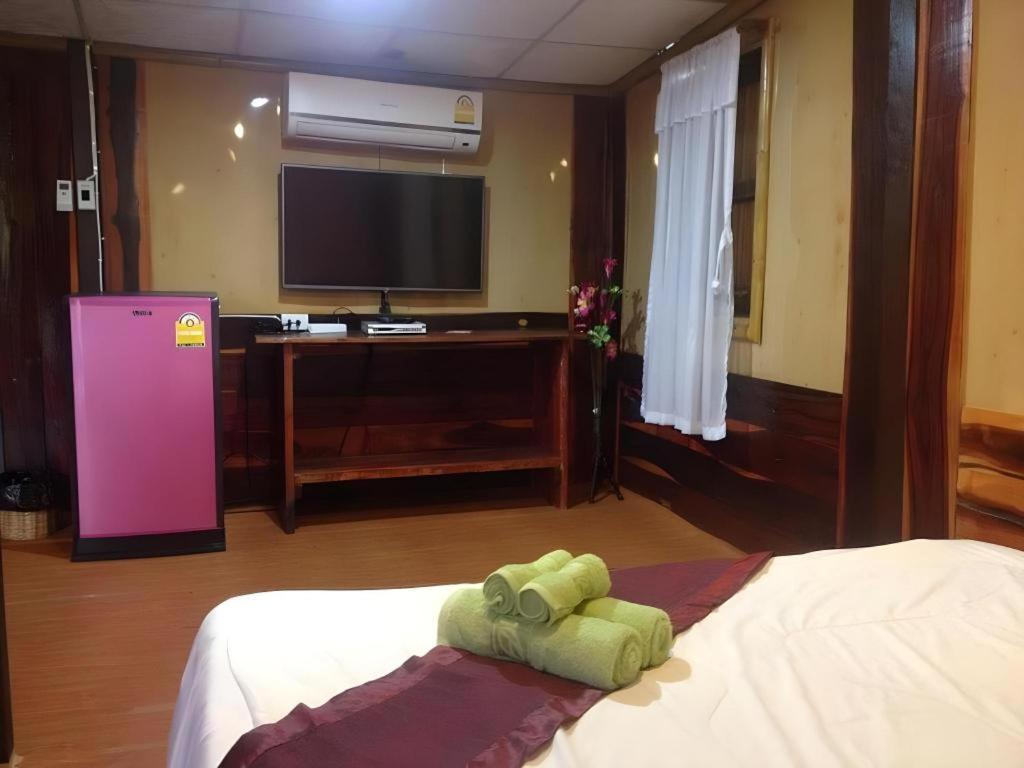 Jidapa Resort Ayutthaya Bagian luar foto