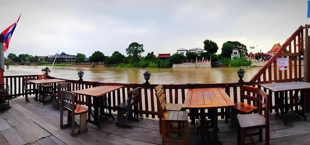 Jidapa Resort Ayutthaya Bagian luar foto